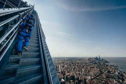 La escalera exterior a 362 metros de altura de Edge en la nueva zona de Hudson Yards, en Nueva york