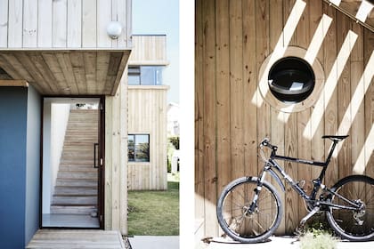 La escalera lleva al living-comedor con cocina integrada.