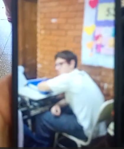 La escena mostró el problema del bullying en las clases (Foto: X)