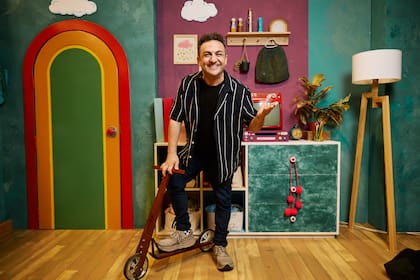 La escenografía de Topa, un mundo de colores en sintonía con el espíritu de su anfitrión estelar