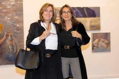 La escribana María Dolores Garrido Oromí y Paula Bengolea.