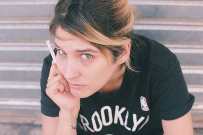 La escritora chilena Paulina Flores recibió en 2014 el Premio Roberto Bolaño por el relato “Qué vergüenza”, que da título a su primer libro de cuentos. Participará del encuentro de escritores latinoamericanos.