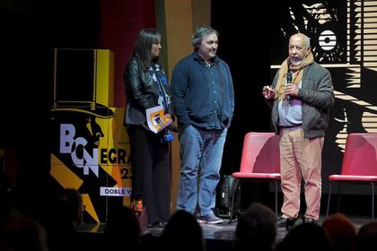 La escritora Claudia Piñeiro, amiga de Padura, anunció ayer el Premio Internacional de Novela Negra Pepe Carvalho al creador del detective Mario Conde