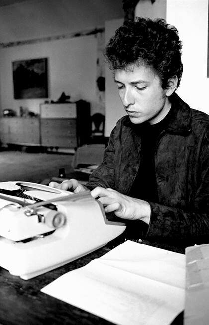 La escritura de Dylan lo situó a la altura de los poetas contemporáneos