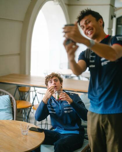 La escudería mostró el buen vínculo entre los dos pilotos