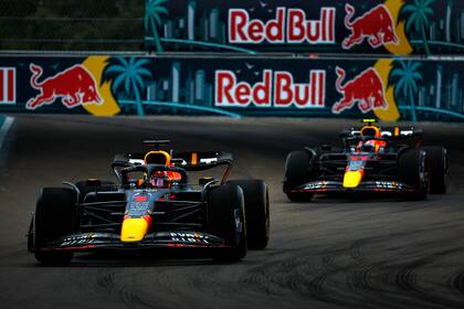 La escudería Red Bull lidera el campeonato de pilotos y también el de constructores
