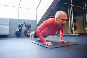 Los mejores ejercicios para fortalecer el abdomen después de los 50 años