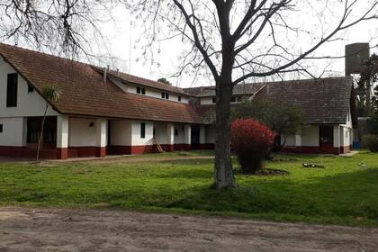 La escuela está ubicada en General Rodríguez, provincia de Buenos Aires