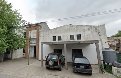 La escuela situada en 7 Bis entre 474 y 475, en el barrio Savoia, en City Bell