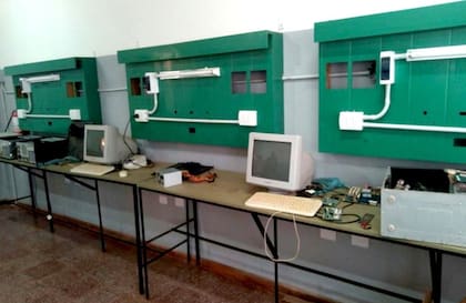 La escuela tiene orientación técnica en su nivel secundario