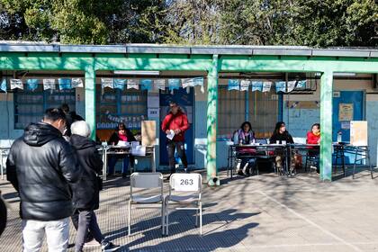 La escuelta Aeronáutica Argentina de Moreno, en la primera sección electoral