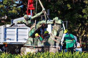 La escultura pasará a formar parte de una lista de más de diez obras removidas de plazas y parques para ser escondidas dentro del predio de Monumentos y Obras de Arte