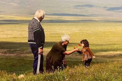 La esencia de Mamali NYC está inspirada en su infancia en Georgia y en los recuerdos de su pueblo natal