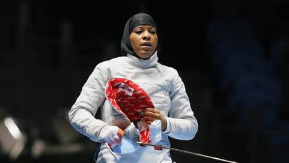 La esgrimista estadounidense de origen musulmán Ibtihaj Muhamma compitió en Río 2016