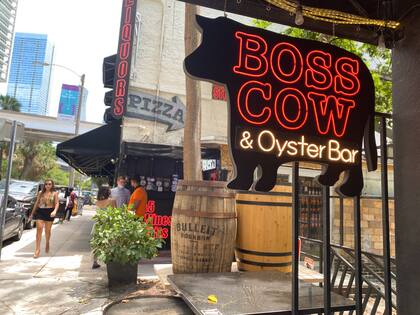 La especialidad de Boss Cow son los mariscos.