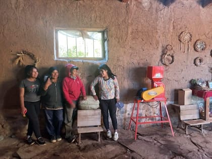 La Esperanza de Pucará tiene un molino para triturar pimentón, donde trabajan sólo mujeres.