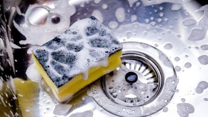 La esponja de la cocina es uno de los elementos con más gérmenes