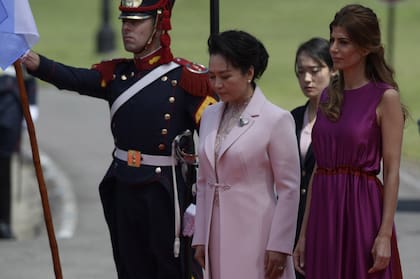 La esposa de Xi Jinping recorrió los escenarios de toda China y medio mundo como cantante