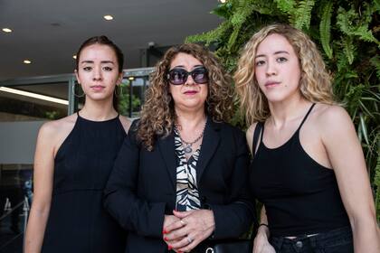 La esposa y las hijas de Arturo López reclaman justicia