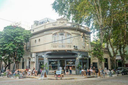 La esquina de Bilbo, típica calle adoquinada de Paternal