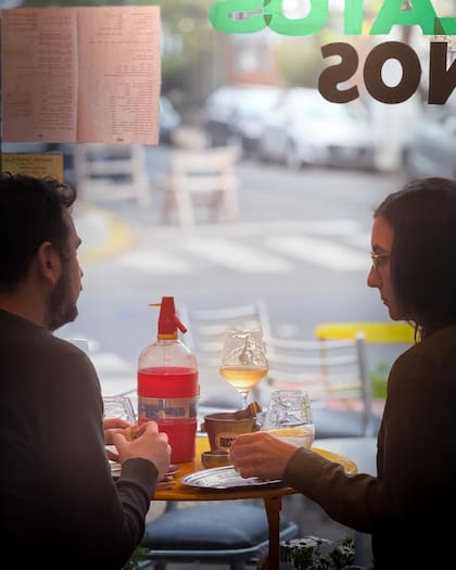 La esquina de Paroisien y Estomba, en Saavedra, se trasformó en un punto de encuentro