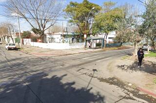 Discutieron en un partido de fútbol, lo persiguió 15 cuadras y lo baleó: hirió a un chico de 6 años en la cara