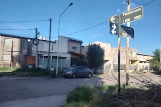 Un policía atropelló a una ciclista mientras conducía un patrullero
