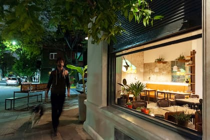 La esquina tiene mucha historia en el barrio y los dueños actuales dejan que se vea