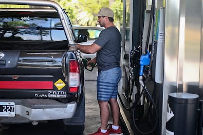 La estación de servicio de YPF de Echeverría y Av. Alcorta ofrecerá un descuento de 5% pagando con la aplicación de YPF por las noches, de 0 a 6 de la mañana