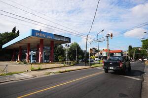 Una estación de servicio venezolana abandonada preocupa a vecinos de San Isidro