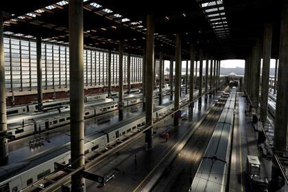La estación de trenes de Atocha, convertida en un recinto fantasma