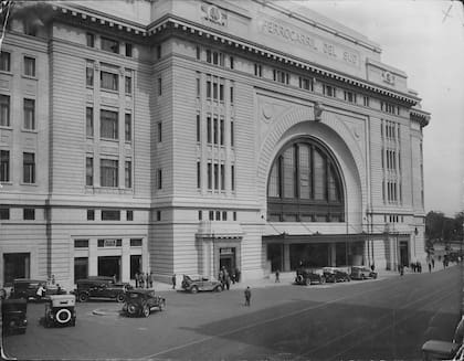 La estación del Ferrocarril del Sud,
en Constitución (1932).