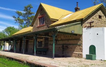 La estación del viejo ramal del tren Urquiza, hoy convertida en museo histórico.