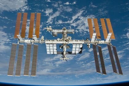 La Estación Espacial Internacional orbita alrededor de la Tierra hace unos 25 años