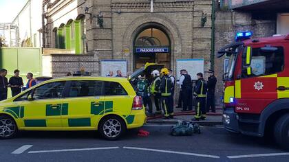 La estación Parsons Green, en Fulham, sufrió una explosión que la policía catalogó como "incidente terrorista"