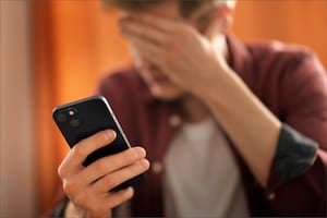 Qué es el “ghost tapping”, la estafa para robar dinero de tarjetas y celulares sin contacto