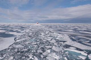 El crucero de USS 40.000 que cruza por el Ártico canadiense en 24 días