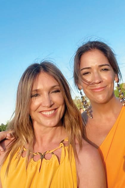 La estilista Mechi Ugarte y la maquilladora Estefanía Novillo .