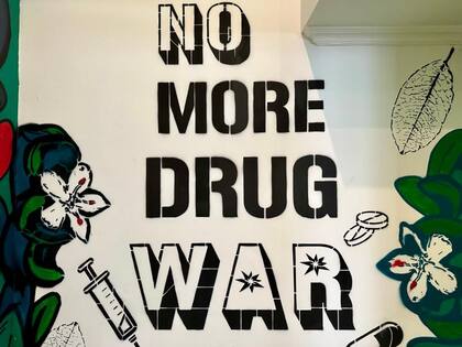 La estrategia de Cambie se enfoca más en la reducción de daños que en una afronta directa al consumo de drogas