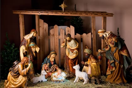 La estrella de Belén y los Reyes Magos también suelen ser representados en el armado del pesebre de Navidad