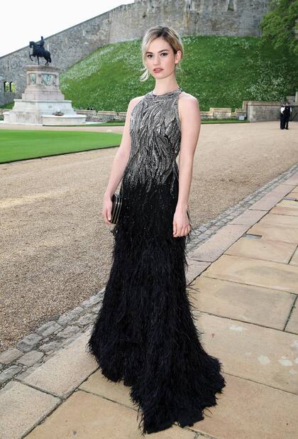 La estrella de Cenicienta y Downton Abbey se pondrá bajo la piel de Pamela Anderson en la miniserie Pam & Tommy