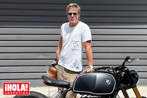Brad Pitt recibió como regalo una BMW Bobber tuneada a su gusto, que se suma a su fabulosa colección de motos