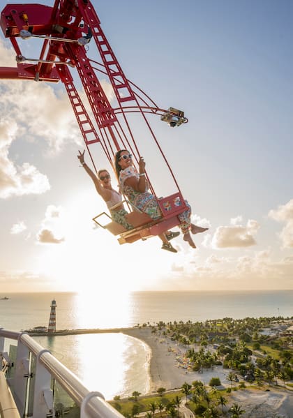 La estrella del barco: Cliffhanger, las hamacas colgantes que se suspenden sobre el mar