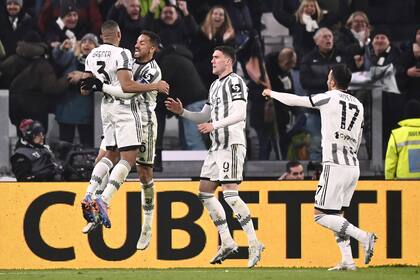 La euforia de dar vuelta y ganar un clásico cambiante; Juventus se esperanza con alcanzar los puestos de la Champions League tras la quita de 15 puntos.