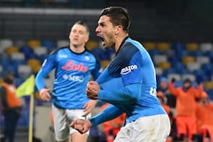 Gio Simeone le dio la victoria a un Napoli imparable y Nico González anotó un golazo para Fiorentina