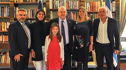 La ex esposa y las hijas de Nisman, con el presidente Rivlin