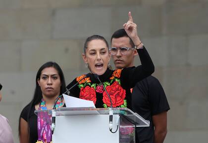 La ex jefa de gobierno de la Ciudad de México Claudia Sheinbaum durante un evento de cierre de campaña por la nominación presidencial del partido MORENA, el sábado 26 de agosto de 2023, en Ciudad de México. (AP Foto/Ginnette Riquelme)