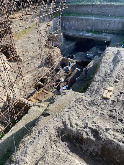 La excavación de la zona Nola inició en 2002 y en 2023 enviaron a analizar los restos hallados, los que este mes confirmaron que se trataría de la residencia de Augusto, el primer emperador de Roma