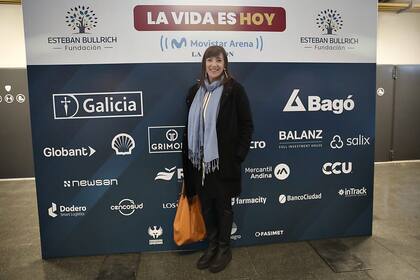 La exdiputada Paula Bertold en la entrada al Movistar Arena