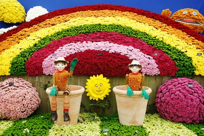 La exhibición de la Sociedad Nacional de Crisantemos está basada en programas infantiles de los años 60 y 70.